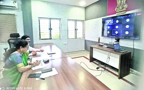 రెవెన్యూ ఫిర్యాదులపైప్రత్యేక దృష్టి
