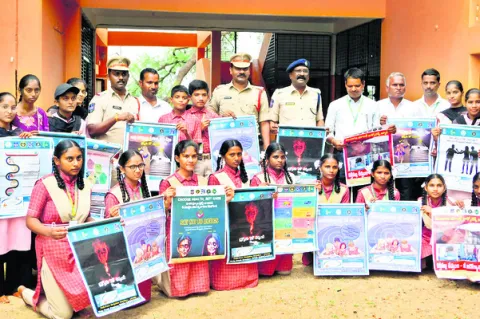 మాదకద్రవ్యాలకు దూరంగా ఉండాలి