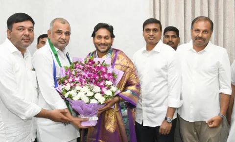 Senior Tdp Leader Sugavasi Balasubramaniam Joins Ysrcp3