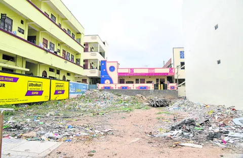 కరీంనగర్‌లో మినీ డంప్‌యార్డులు 