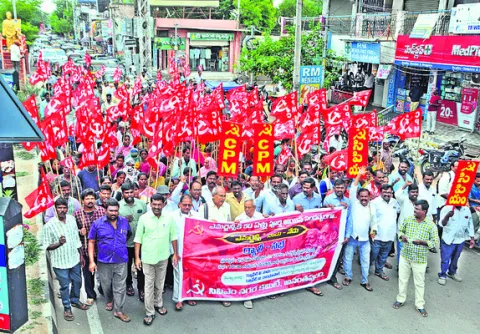 ప్రజావ్యతిరేకత దిశగా ‘కూటమి’ 