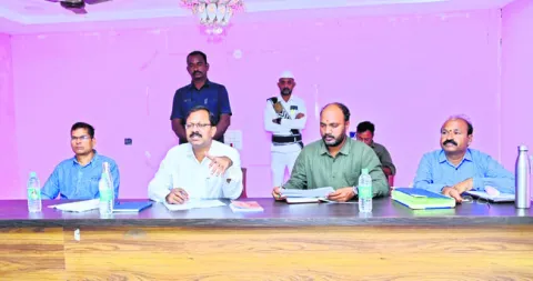 సంక్షేమ పథకాలు లబ్ధిదారులకు చేరాలి 