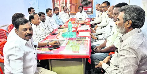 నాలుగు లేబర్‌ కోడ్స్‌ రద్దు చేసేవరకూ పోరాటం 