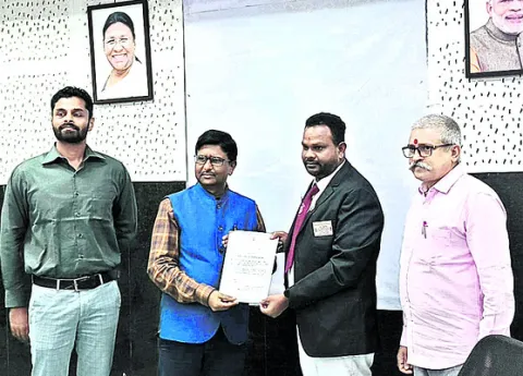రైల్వే అభివృద్ధికి  పాటుపడదాం : డీఆర్‌ఎం 