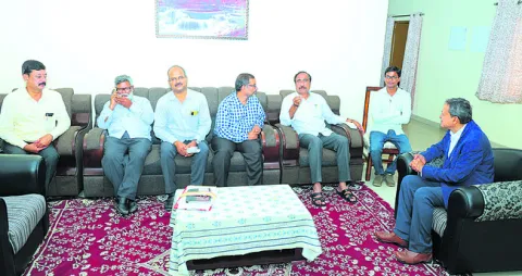 వైద్య కళాశాలలో వసతులు మెరుగుపర్చాలి
