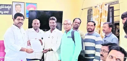 దేశవ్యాప్త సమ్మెను  జయప్రదం చేయాలి