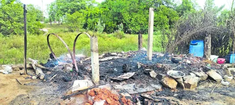 భూ వివాదంలో ఇరువర్గాల ఘర్షణ 