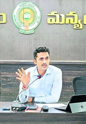 ప్రభుత్వ పాఠశాలల్లో అడ్మిషన్లు పెరగాలి