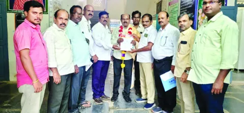 పని సర్దుబాటులో టీచర్లను కేటాయించండి 