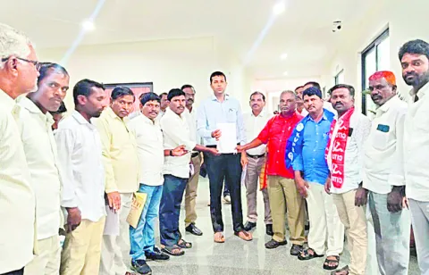 దాడి చేసిన వారిపై చర్యలు తీసుకోవాలి 