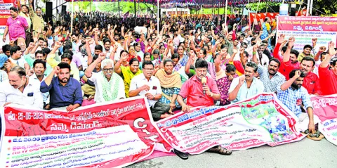 1న వైద్యులకు  అవార్డుల ప్రదానం 
