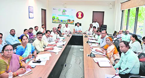 ఇళ్ల నిర్మాణంలో వేగం పెంచండి