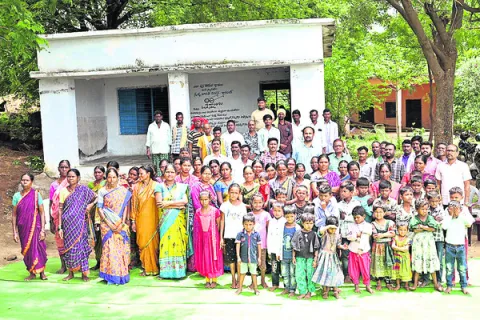 మూత‘బడి’కి.. మళ్లీ కళ