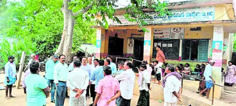 మోడల్‌ ప్రాథమిక పాఠశాలలుగా మార్చండి