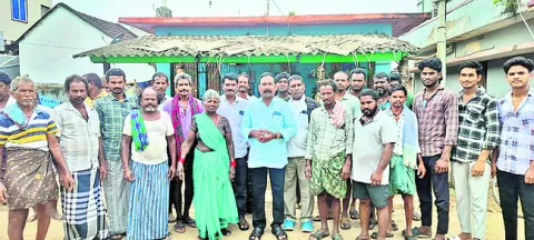 స్టీల్‌ప్లాంట్‌కు భూములు ఇచ్చేది లేదు 