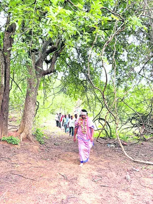 వేలాల గట్టు మల్లన్న గుట్టపై గిరిప్రదక్షణ