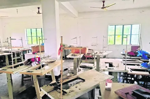 టెక్స్‌టైల్‌ పార్కులో చోరీ