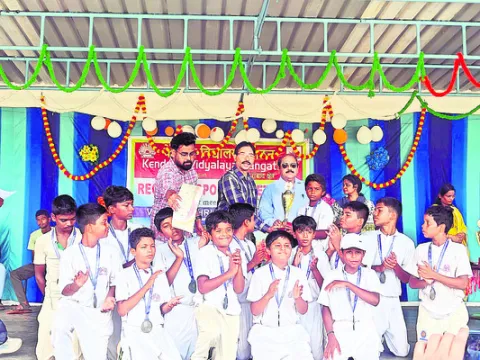 క్రీడా పోటీలతో మానసికోల్లాసం 