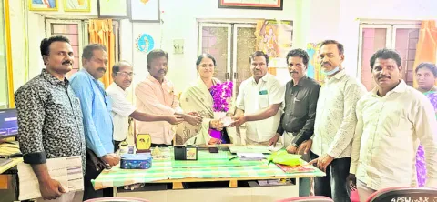 టీడీపీలో కుమ్ములాట 