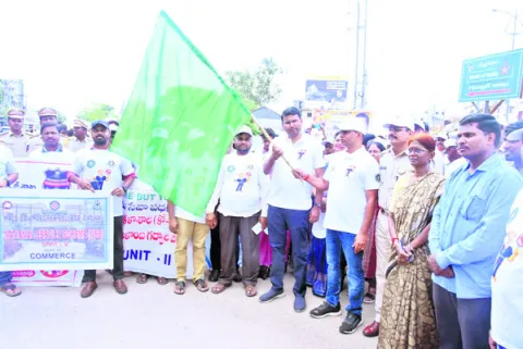 మత్తు రహిత సమాజ నిర్మాణమే లక్ష్యం 