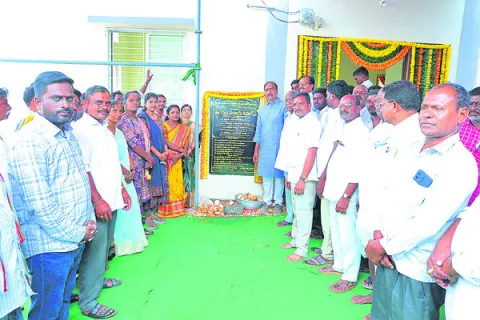 గ్రామాల అభివృద్ధికి ప్రభుత్వం పెద్దపీట