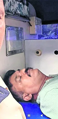 భవనం మీద నుంచి కింద పడి ఏఆర్‌ హెడ్‌ కానిస్టేబుల్‌ మృతి