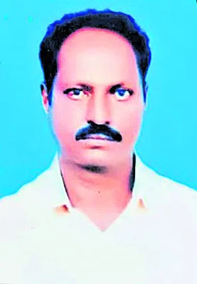 రోడ్డు ప్రమాదంలో వ్యక్తి దుర్మరణం