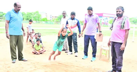 ఉత్సాహంగా జిల్లాస్థాయి ‘స్పోర్ట్స్‌ స్కూల్‌’ ఎంపికలు

