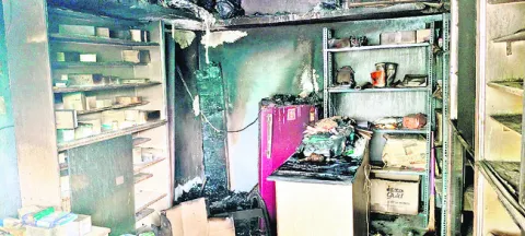 గోవిందాపురంలో మెడికల్‌షాపు దగ్ధం
