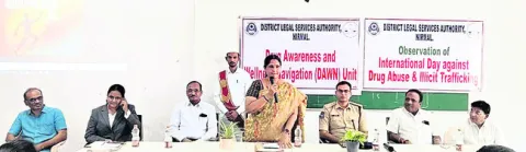 మత్తు అనర్థాలపై అవగాహన ఉండాలి