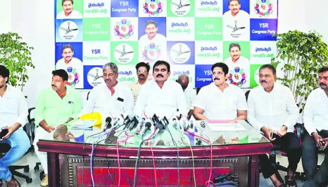 అబద్ధాలు చెప్పడం బాబుకు అలవాటు 