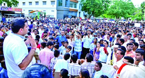 మాదక ద్రవ్య రహిత సమాజాన్ని నిర్మిద్దాం 