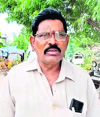 ఏటీఎం కార్డు తస్కరించి రూ.25 వేలు డ్రా