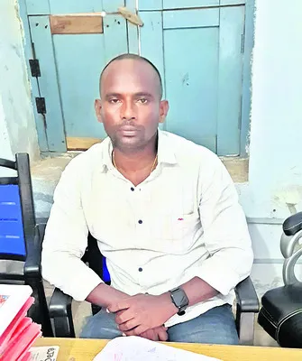 లంచం డిమాండ్‌.. పంచాయతీ కార్యదర్శి అరెస్ట్‌
