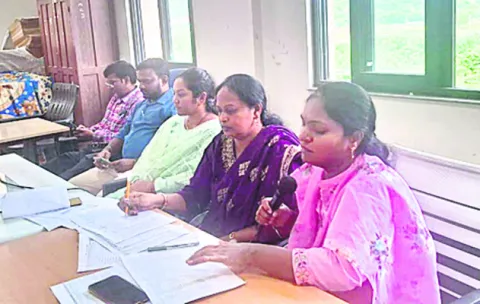 వర్షాకాలం వ్యాధులపై అప్రమత్తంగా ఉండాలి