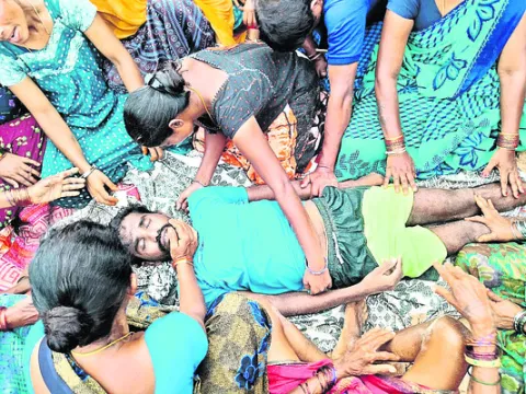 మృత్యు అలలు 