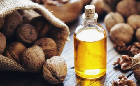 Beauty Tips: How to Remove Gray Hair with Walnuts13