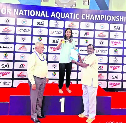 జాతీయస్థాయి స్విమ్మింగ్‌లో గోల్డ్‌మెడల్‌ 