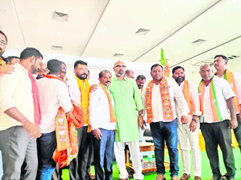 కాంగ్రెస్‌, బీఆర్‌ఎస్‌లు ఖాళీ కావడం ఖాయం 