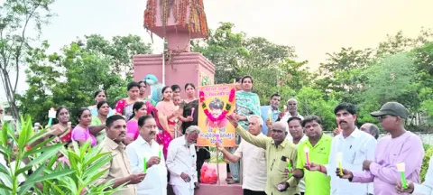 తేజేశ్వర్‌ను హత్య చేసిన దుండగులను శిక్షించాలి 