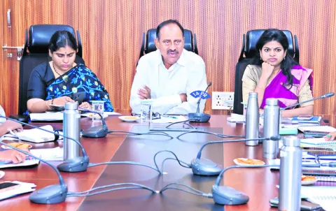 మహిళా డెయిరీ ఏర్పాటుకు సత్వర చర్యలు
