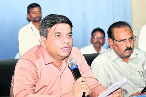 సమన్వయంతో పనిచేయాలి