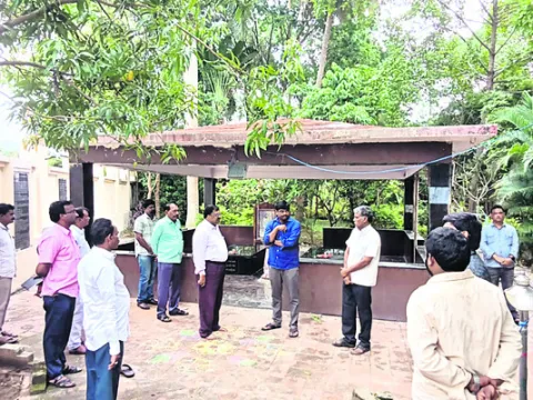 అల్లూరి జయంతి ఏర్పాట్లు పరిశీలన 