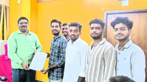 బ్లాక్‌లాగ్‌ పరీక్షలు  నిర్వహించండి

