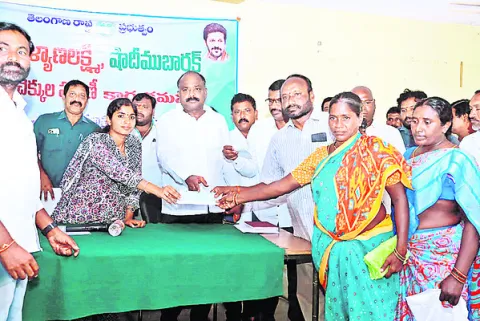 అన్ని వర్గాల సంక్షేమమే ప్రభుత్వ లక్ష్యం