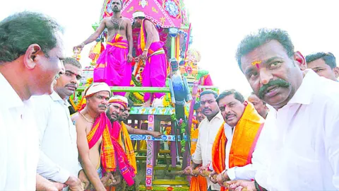 రమణీయం.. రథోత్సవం 