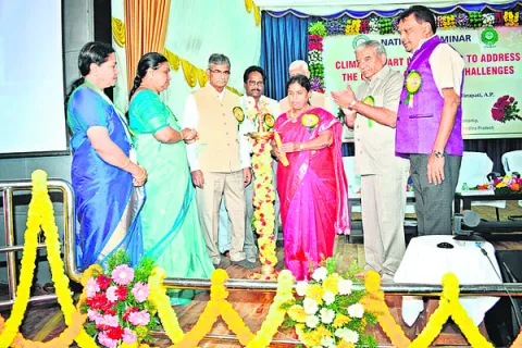 వ్యవసాయంలో ఆధునిక సాంకేతికత 