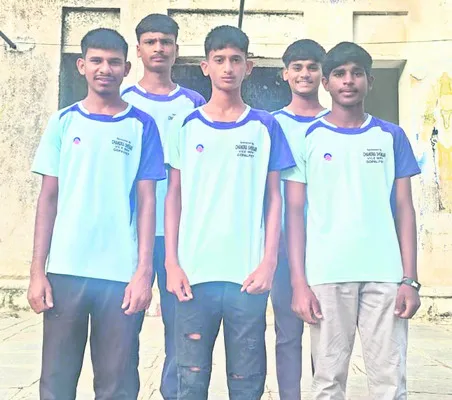 రాష్ట్రస్థాయి ఫుట్‌బాల్‌ పోటీలకు ఎంపిక 
