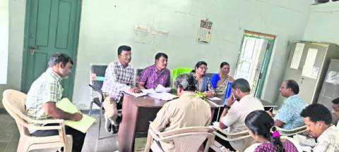 విధుల్లో నిర్లక్ష్యం తగదు