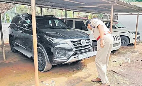 ys jagan bulletproof car rto checked officers